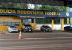 Perseguição em alta velocidade termina com triciclo colidindo em árvore e carga de smartwatches contrabandeados apreendida em Cascavel