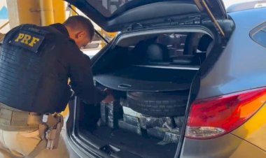 PRF apreende 466 kg de maconha após perseguição na BR-277 em Cascavel