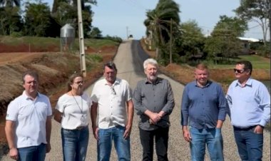 Trecho da Linha Sanga Vera recebe pavimentação asfáltica em Nova Santa Rosa