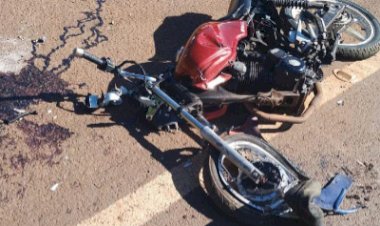 Dois adolescente ficam gravemente ferido  ao bater moto contra caminhão  na PR-484