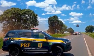 Colisão frontal entre caminhonetes deixa feridos graves na BR-369, em Juranda