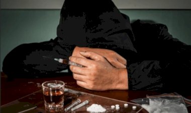 Motorista em surto após uso de álcool e cocaína provoca colisão e invade residência em Guaíra