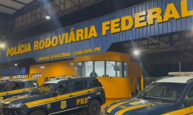 PRF apreende mais de 2,7 toneladas de drogas e cigarros contrabandeados no Paraná durante o fim de semana