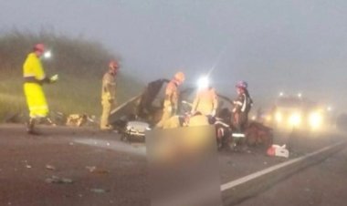 ATENÇÃO: Grave acidente interdita totalmente a PR-323 e deixa ao menos três mortos em Perobal