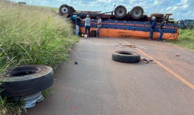 ATUALIZADO: Tragédia na PR-681: acidente entre caminhão e carro deixa três mortos em Alto Piquiri