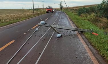 Temporal derruba postes e rede elétrica na prc-180 e interdita parcialmente acesso a Divinópolis, em Cascavel