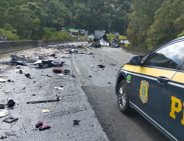 PRF atualiza informações sobre grave acidente na BR-376 em Guaratuba