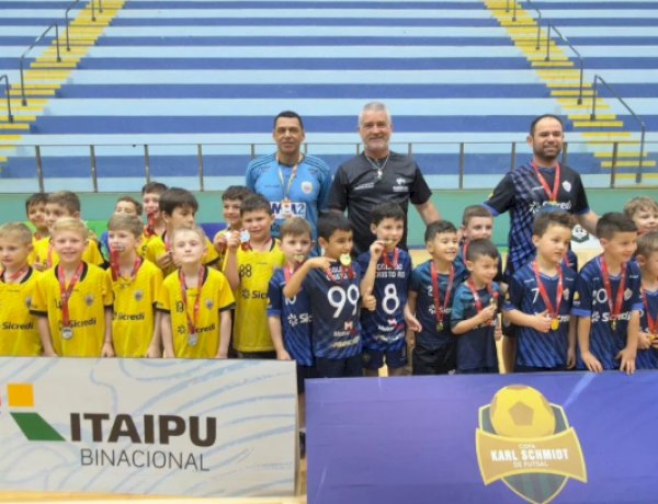 IV Copa Karl Schmidt de Futsal se despede com dobradinha e goleada