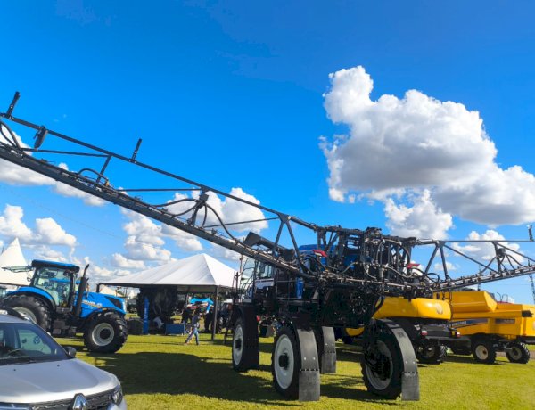 Equagril New Holland destaca tecnologia de ponta no segundo dia do Agroshow Copagril 2026