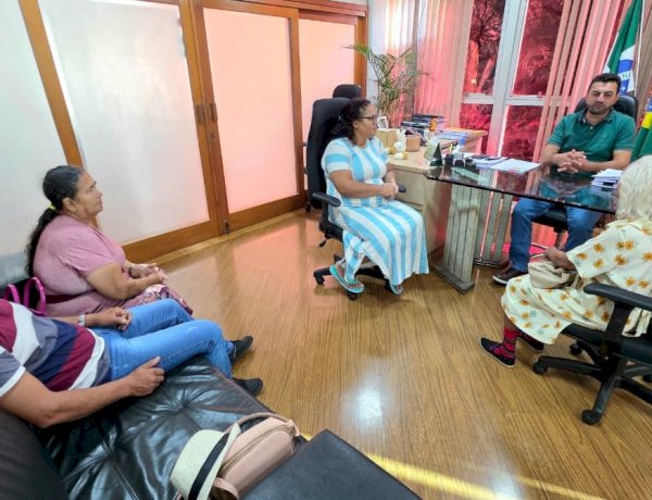 Prefeito Adriano Backes recebe moradora que completará 113 anos em Marechal Rondon