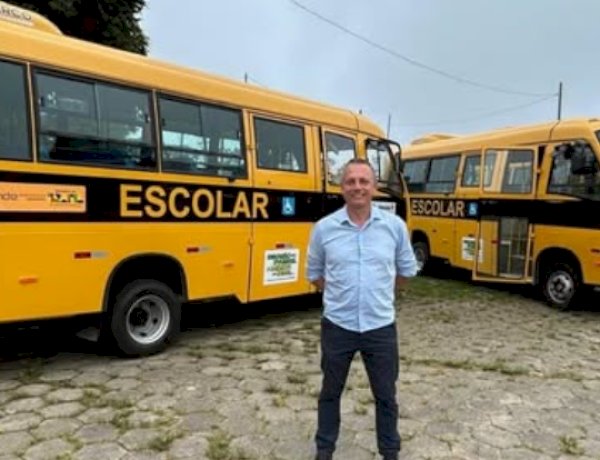 Marechal Rondon recebe dois novos ônibus escolares para reforçar transporte  Subtítulo: