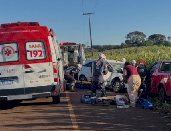 Acidente frontal deixa quatro feridos no interior de Santa Helena