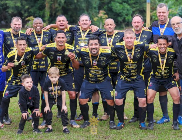 Nova Santa Rosa conquista título macrorregional do Paraná Bom de Bola no Sub-40