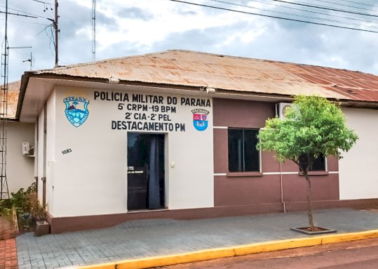 Homem  invade quintal de vizinha e corta  árvores frutíferas  em Quatro Pontes