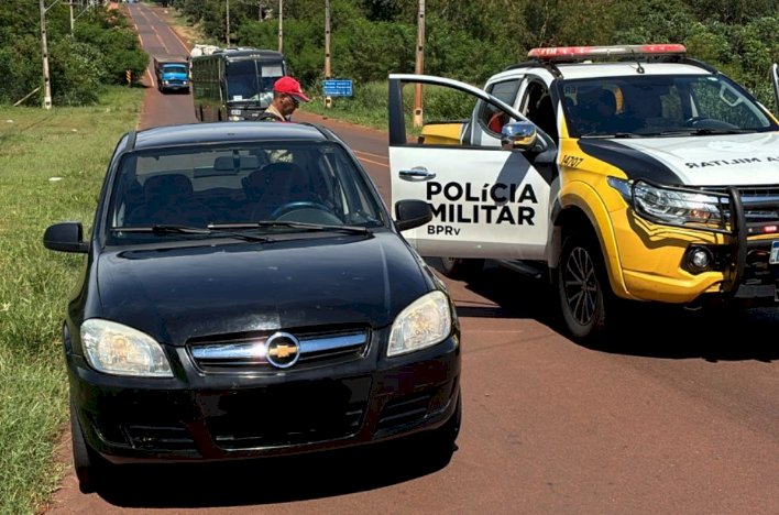 Polícia Rodoviária  prende passageiro com mandado de prisão durante fiscalização na PR-364