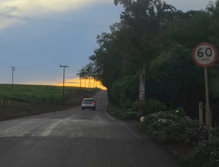 Rodovia municipal  entre Alto Santa Fé e Santa Rita do Oeste  conta com sinalização adequada