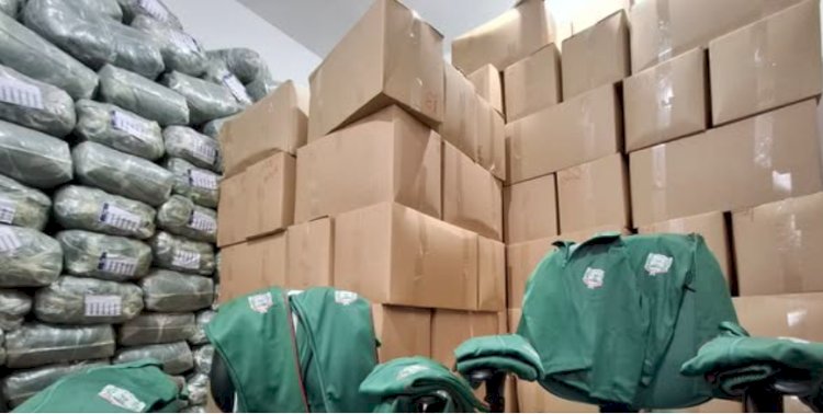 Entrega de uniformes escolares da rede municipal inicia na próxima semana em Marechal Rondon