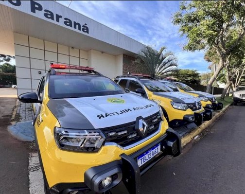 Mulher é detida por desacato e desobediência após confusão em via pública