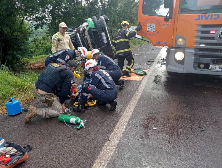 ATUALIZANDO: Acidente entre três veículos deixa 6 vitimas  proximo a Ubiratã