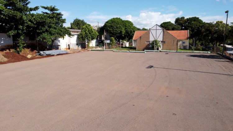 Obras de campo Society avançam no bairro Alvorada em Marechal Rondon