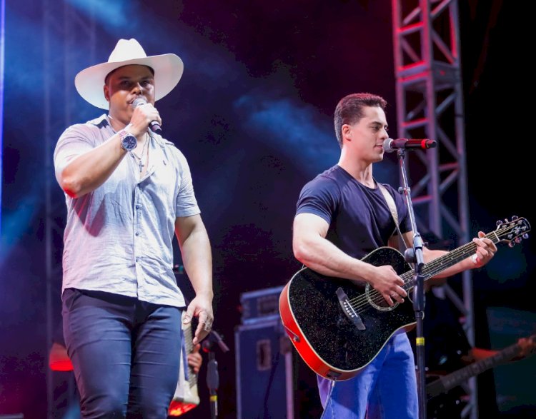 Inauguração da Rua Coberta reúne multidão e marca nova fase para Mercedes