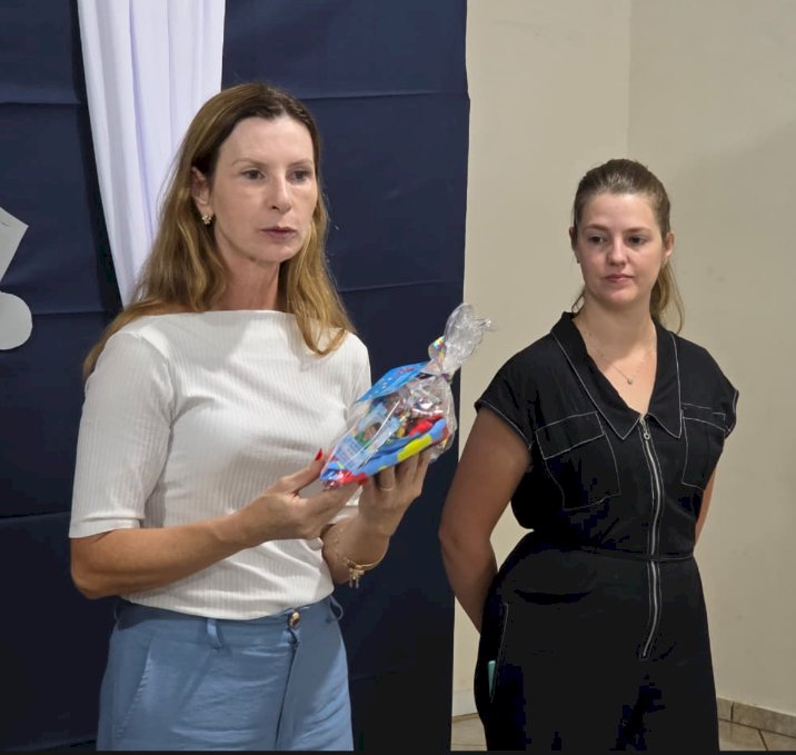 Alunos autistas recebem kits e famílias participam de momento de acolhimento em Nova Santa Rosa