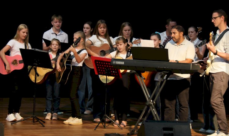 Culto Fraternal reúne igrejas e emociona público em Nova Santa Rosa