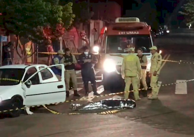 Homem é morto a tiros dentro de carro em Toledo