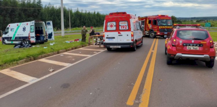 ATUALIZADO: Grave acidente na BR-272 em Iporã deixa uma jovem morta e mulher gravemente ferida