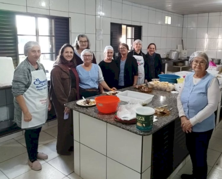 Encontro de clubes de idosos reúne participantes de várias comunidades em Vila Curvado