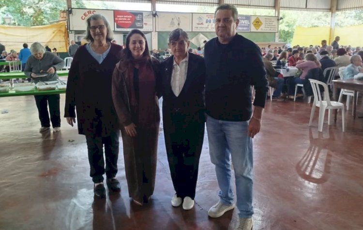Encontro de clubes de idosos reúne participantes de várias comunidades em Vila Curvado
