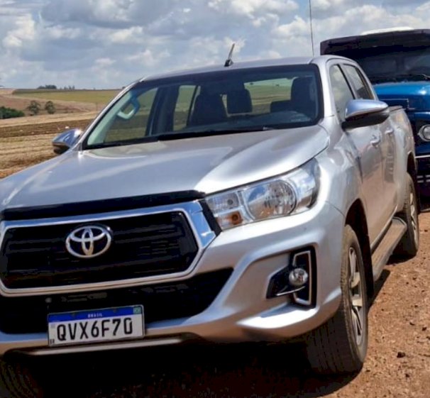 Caminhonete Hilux é furtada da garagem de residência durante a madrugada na região
