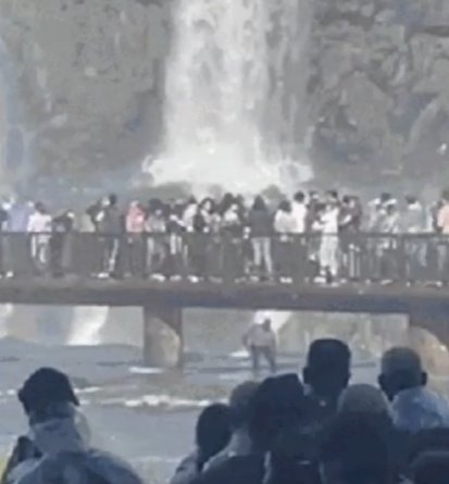 Turista arrisca a própria vida para recuperar celular nas Cataratas do Iguaçu