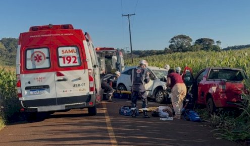 Acidente frontal deixa quatro feridos no interior de Santa Helena