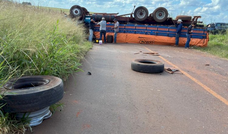 ATUALIZADO: Tragédia na PR-681: acidente entre caminhão e carro deixa três mortos em Alto Piquiri