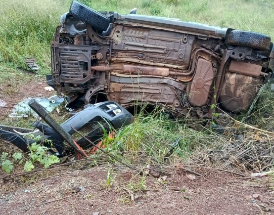Acidente na PR-495 em Missal deixa uma jovem morta e idosa gravemente ferida