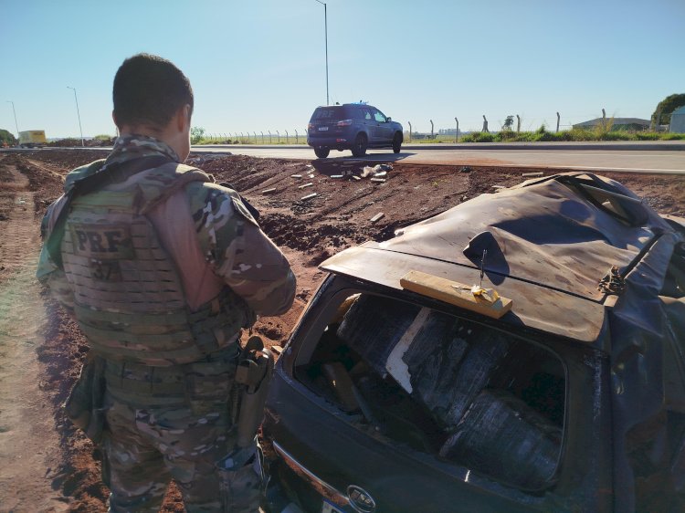 Traficante é preso pela PRF após capotar veículo com quase meia tonelada de maconha