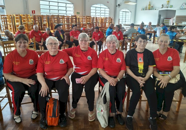 Mercedes conquista títulos no Bolãozinho e Voleibol Masculino nos Jogos Regionais da Pessoa Idosa