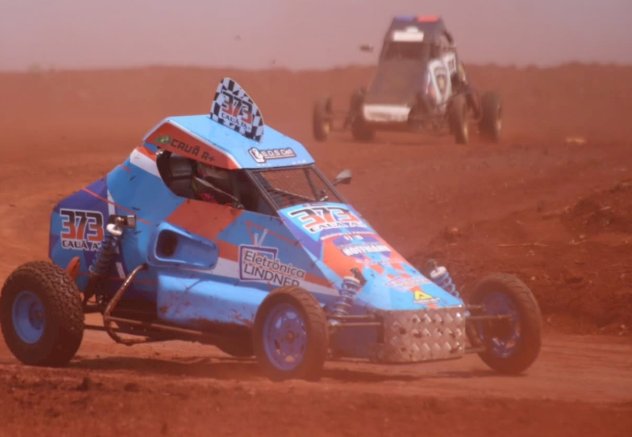 Lama, velocidade e adrenalina marcam encontro de jipeiros em Marechal Cândido Rondon