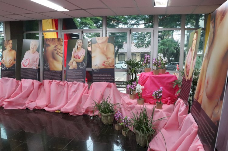 Exposição fotográfica “Um Toque pela Vida” inspira conscientização no Outubro Rosa