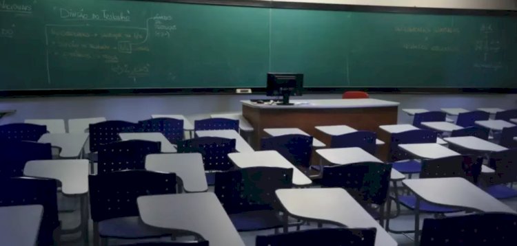 DIA DO PROFESSOR: Saiba como surgiu a data  e porque