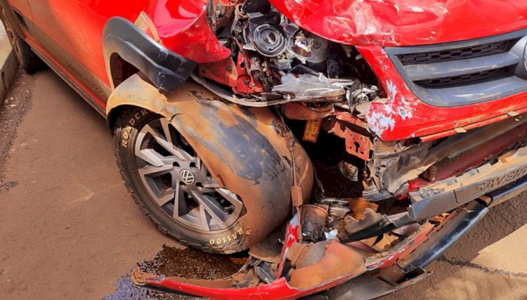 Colisão entre Creta e Saveiro Cross é registrada na Avenida Santo Cristo, em Nova Santa Rosa