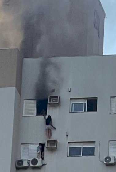 Advogada que salvou mãe e primo de incêndio segue em estado gravíssimo na UTI em Londrina