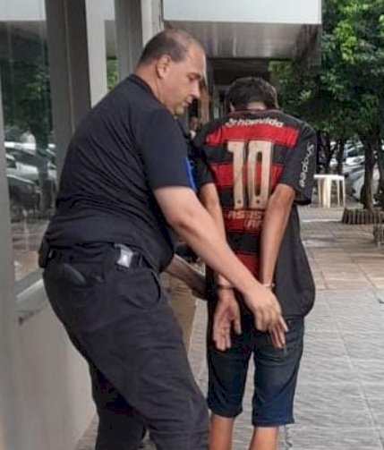 Elemento que vendia droga próximo da Rodoviária e ladrão de bicicleta são presos  em Palotina