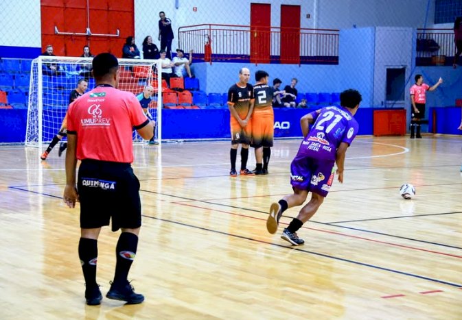 Rodada de quarta-feira (12) do Municipal de Futsal tem noite de muitos gols