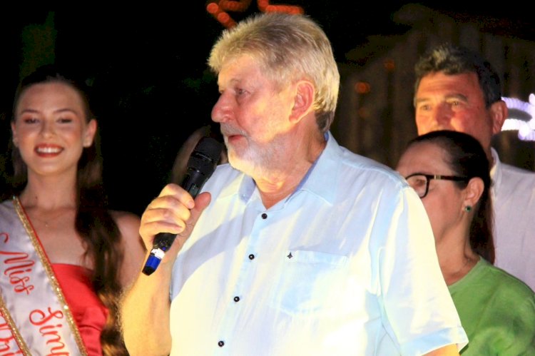 Emoção e encantamento marcaram a noite de domingo (30) no Natal da Família de Nova Santa Rosa