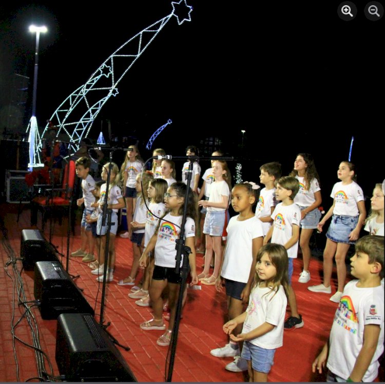 Noite de Luz transforma Lago Municipal em cenário mágico e emociona público em Nova Santa Rosa