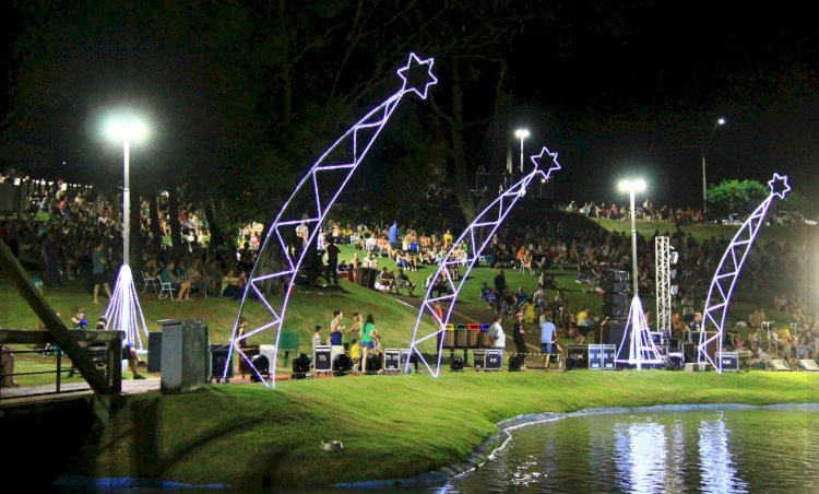 Noite de Luz transforma Lago Municipal em cenário mágico e emociona público em Nova Santa Rosa