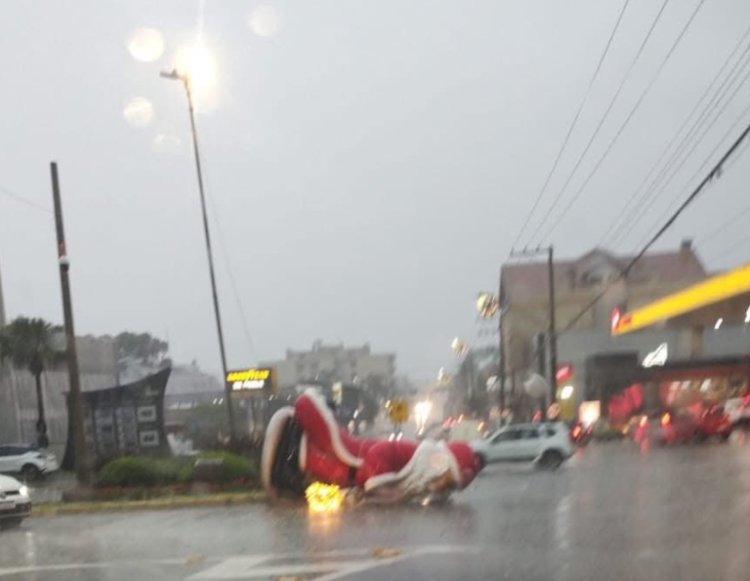 Temporal causa estragos em mais de 10 municípios do Rio Grande do Sul e Defesa Civil emite alerta vermelho para o estado